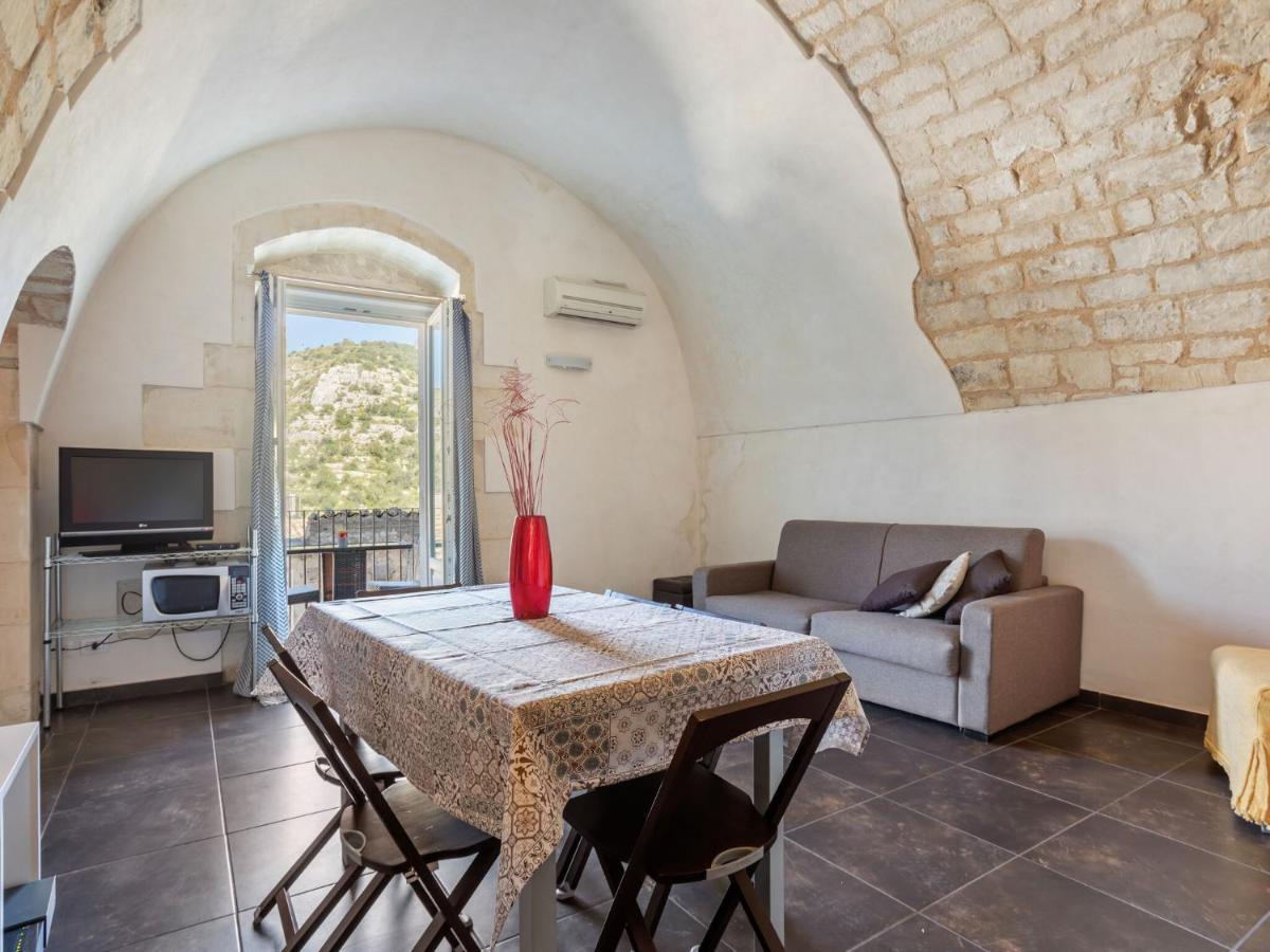 Vintage Holiday Home In Ragusa Ibla With Balcony Zewnętrze zdjęcie
